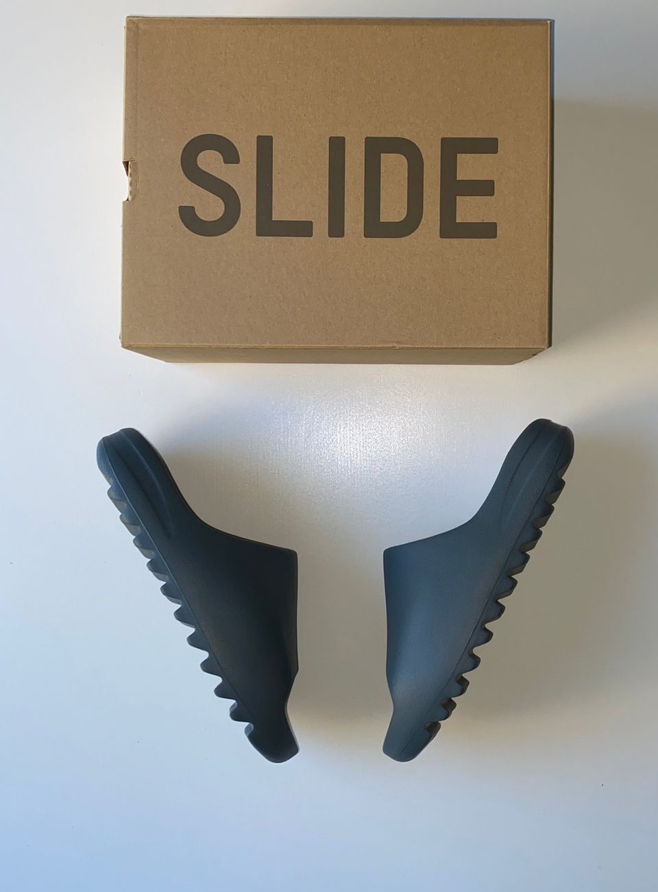 Yeezy Slide Slate Marine