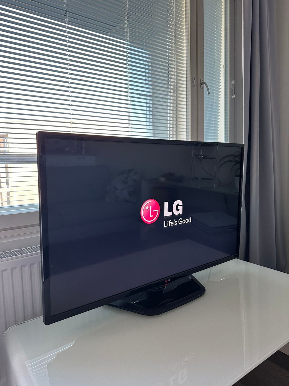 LG Full HD TV
