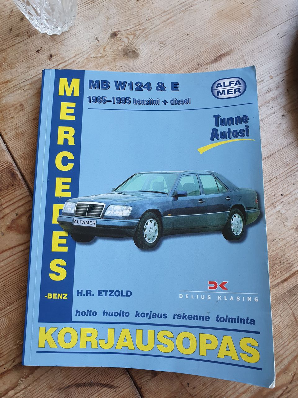 Mercedes-Benz korjausopas