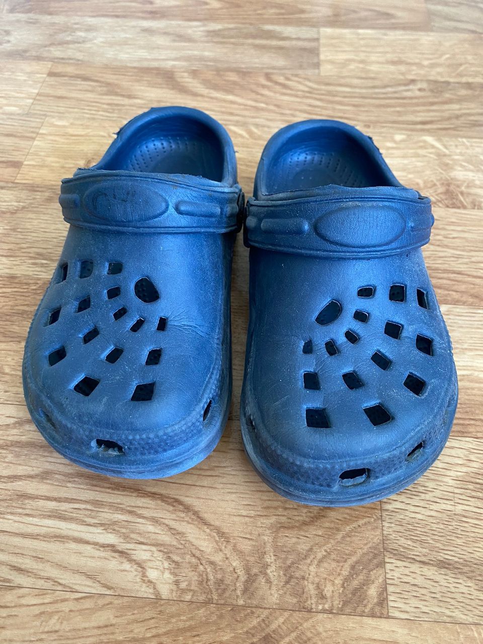 Crocs/sandaalit