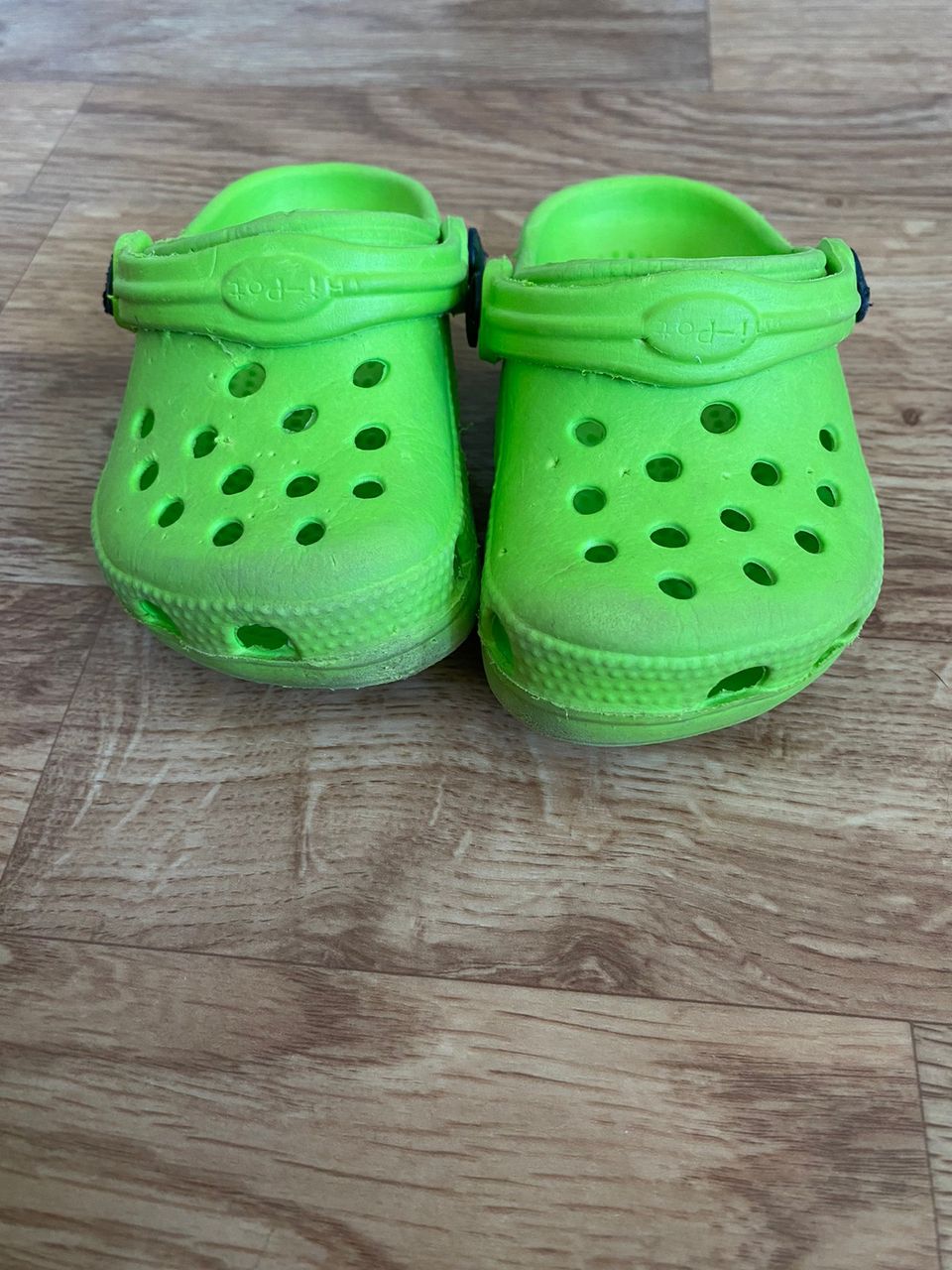 Crocs/sandaalit
