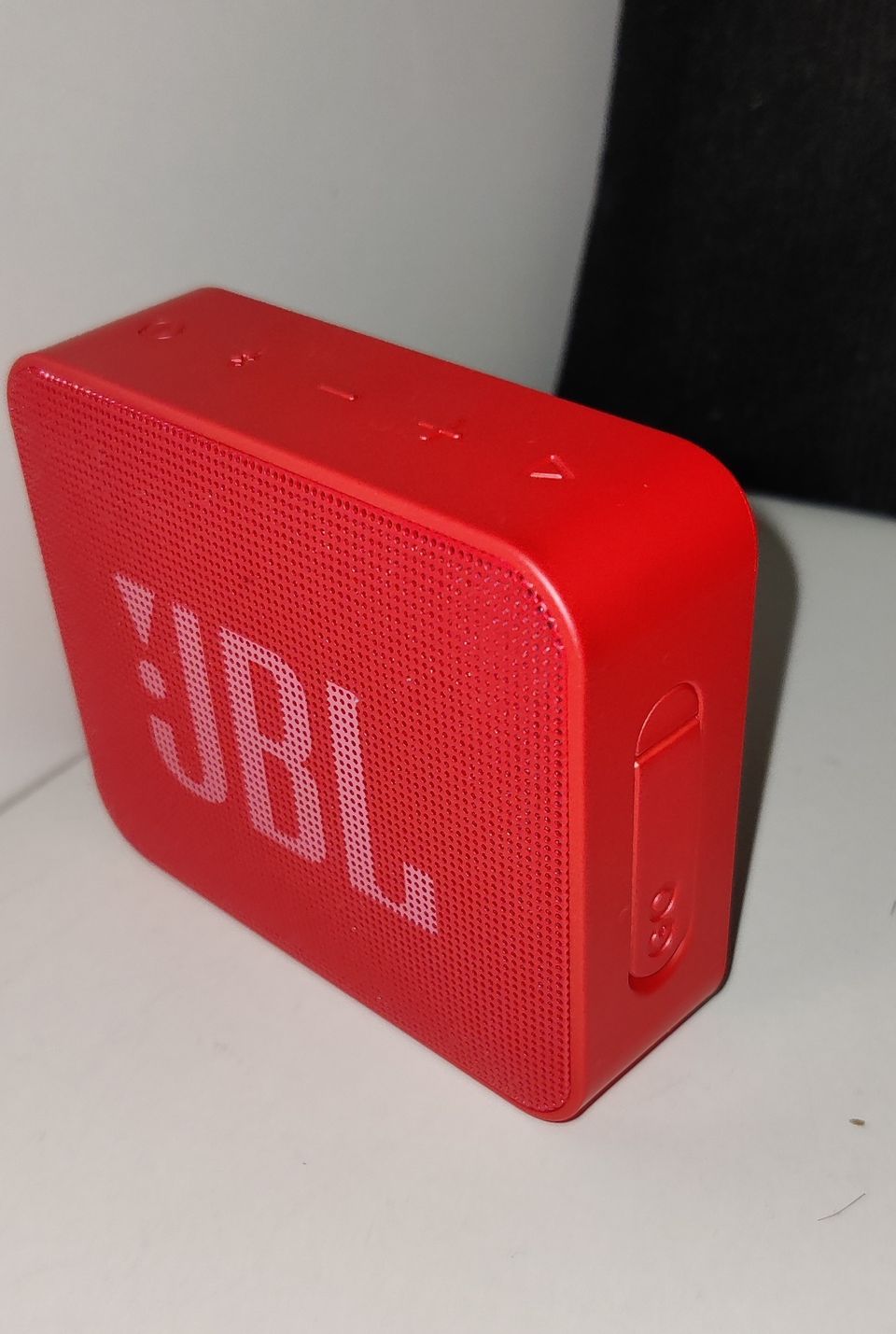 JBL-GO Essential Bluetooth kaiutin