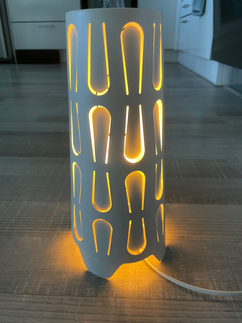 Ikea Kajuta-pöytälamppu
