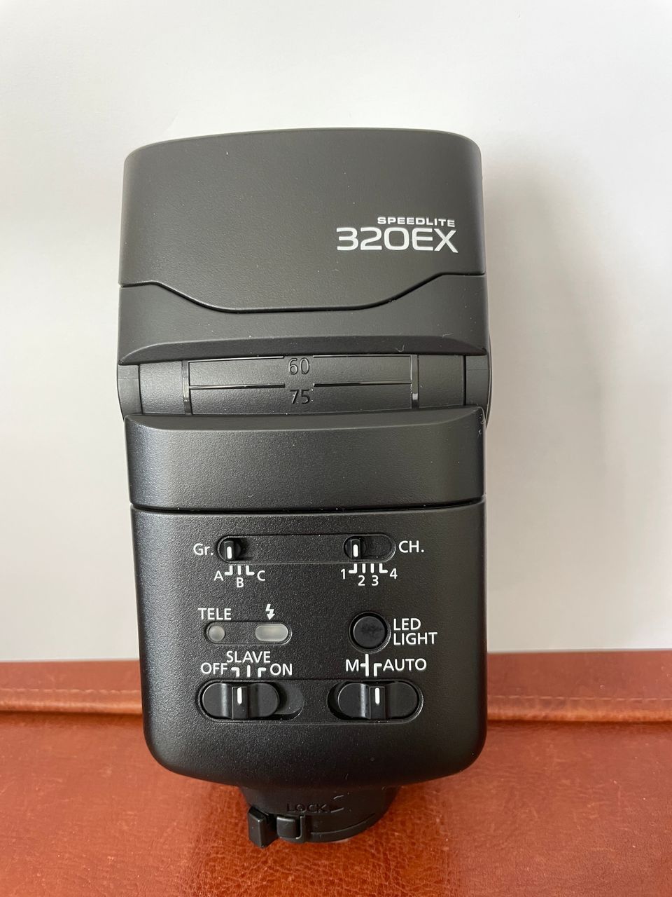 Canon Speedlite 320EX salama