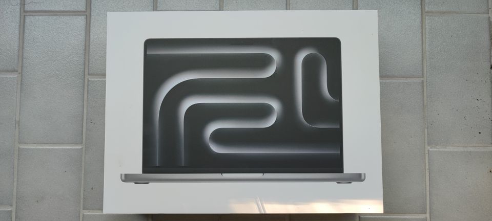 Apple MacBook Pro 14" (2023) 512 Gt Tähtiharmaa