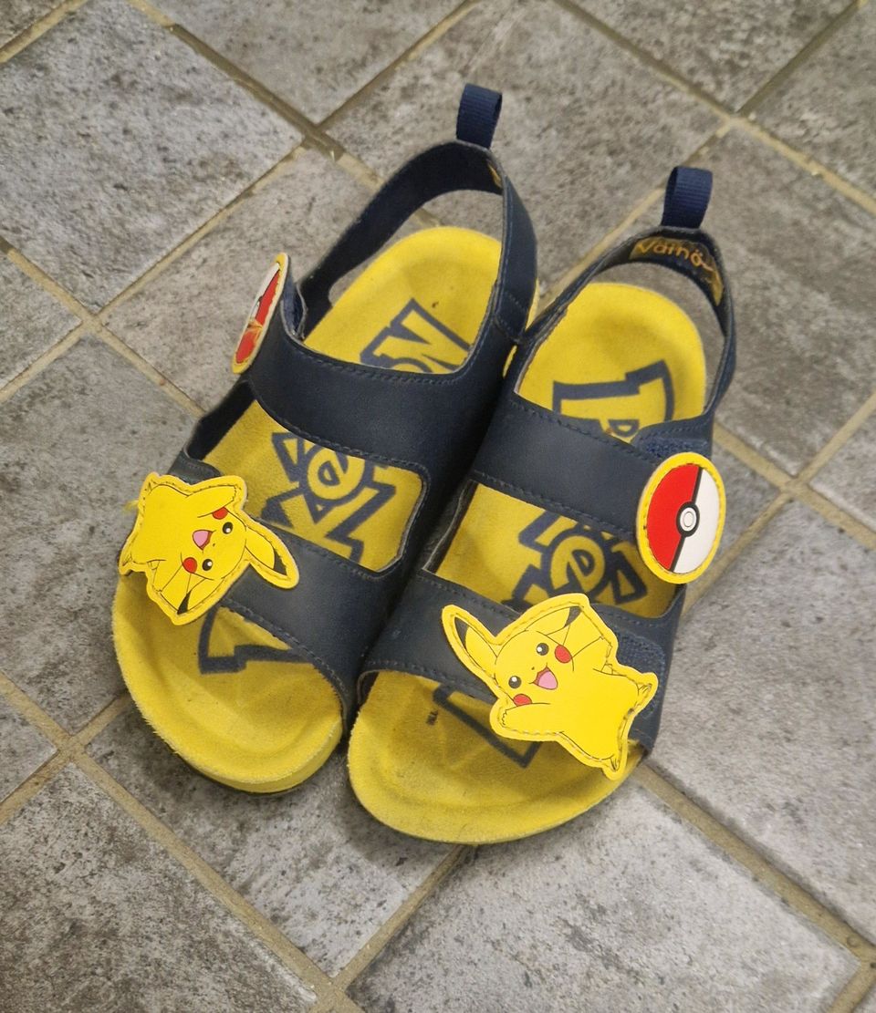 Pokemon-sandaalit, koko 28