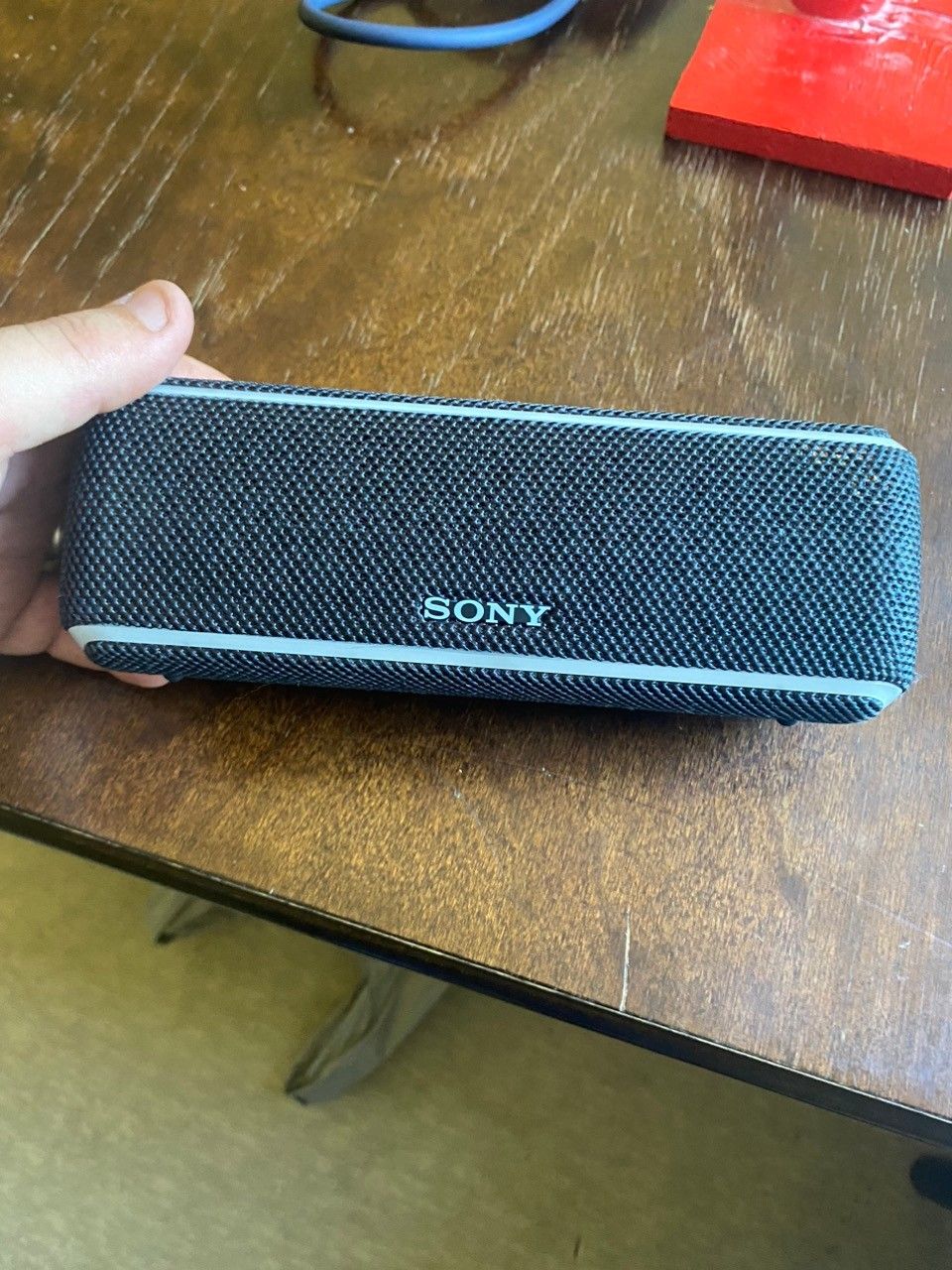 Sony kannettava langaton kaiutin  (musta)