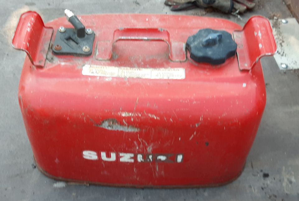 Suzuki bensatankki