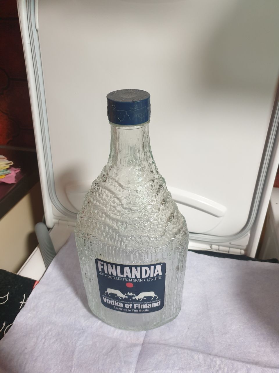 Iso finlandia vodkapullo