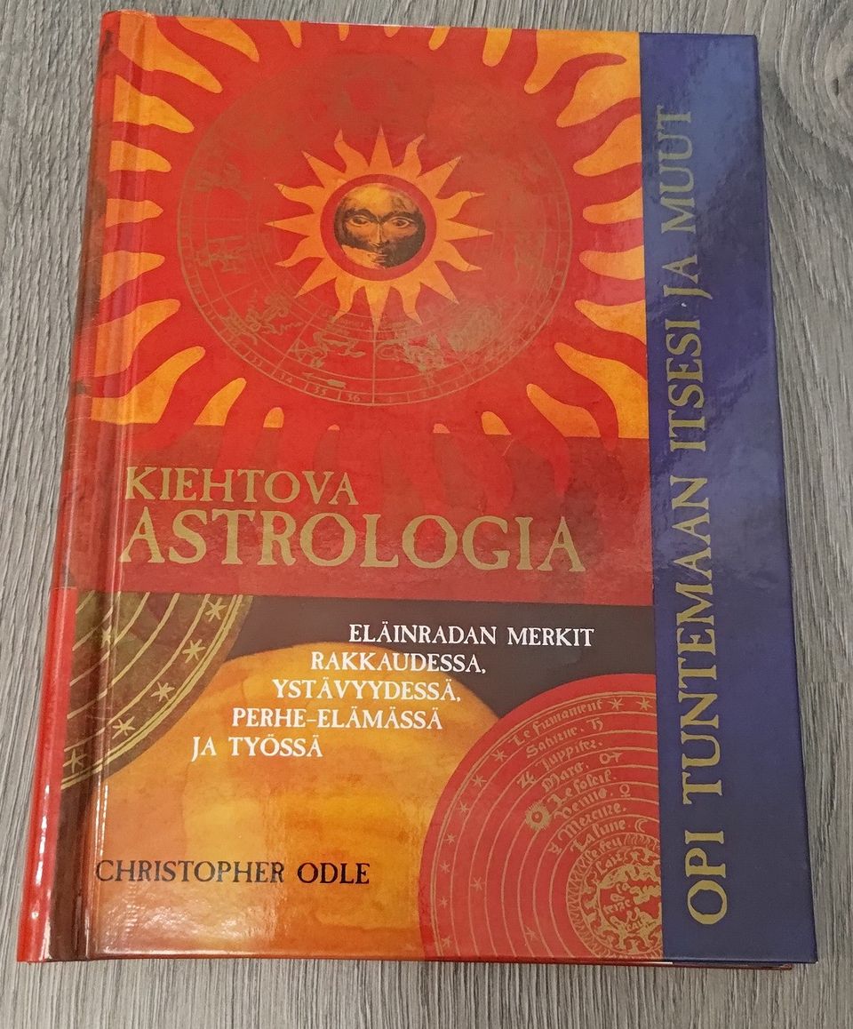 Kiehtova astrologia -kirja