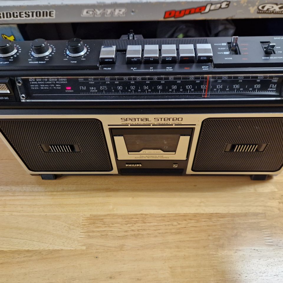 Philips Spatial retro radio/kasettisoitin