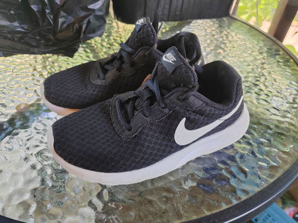 Nike lenkkarit 30