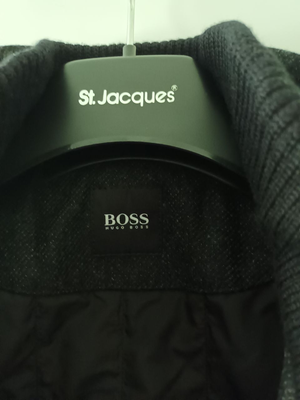 Hugo Boss villakangastakki