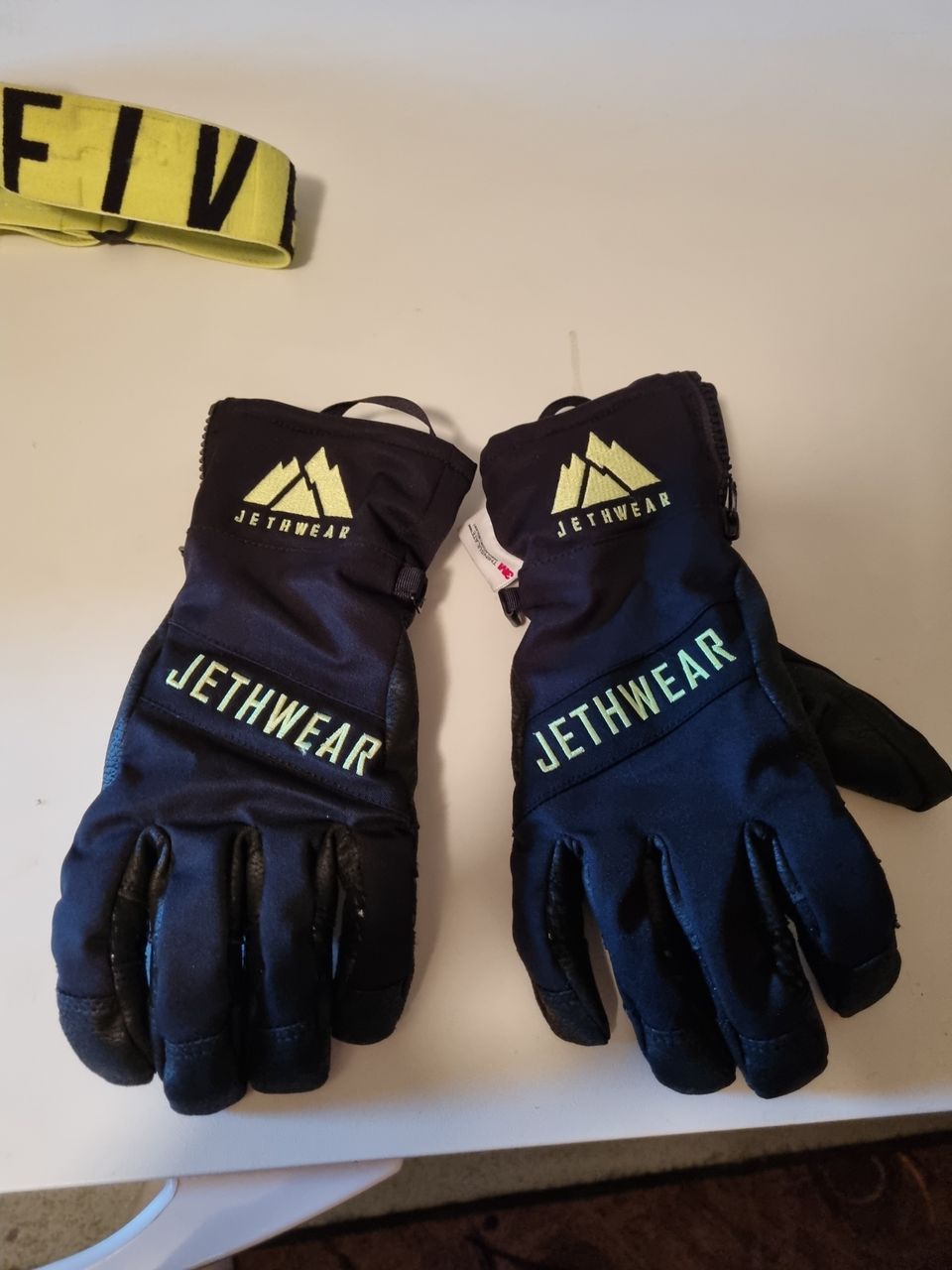 Jethwear empire glove