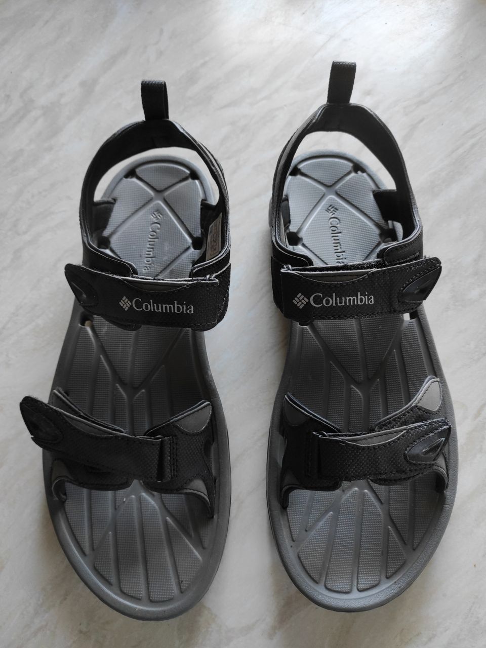 Columbia sandaalit