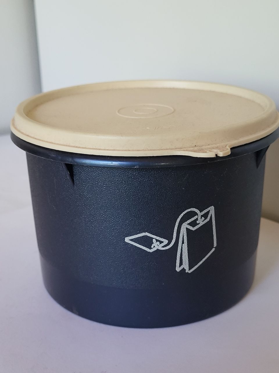 Tupperware teepurkki