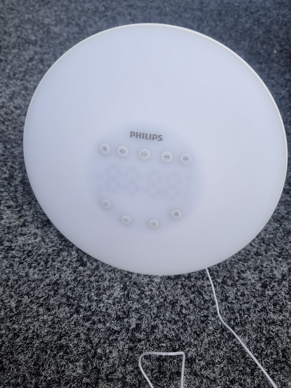 Philips kirkasvalolamppu radiolla