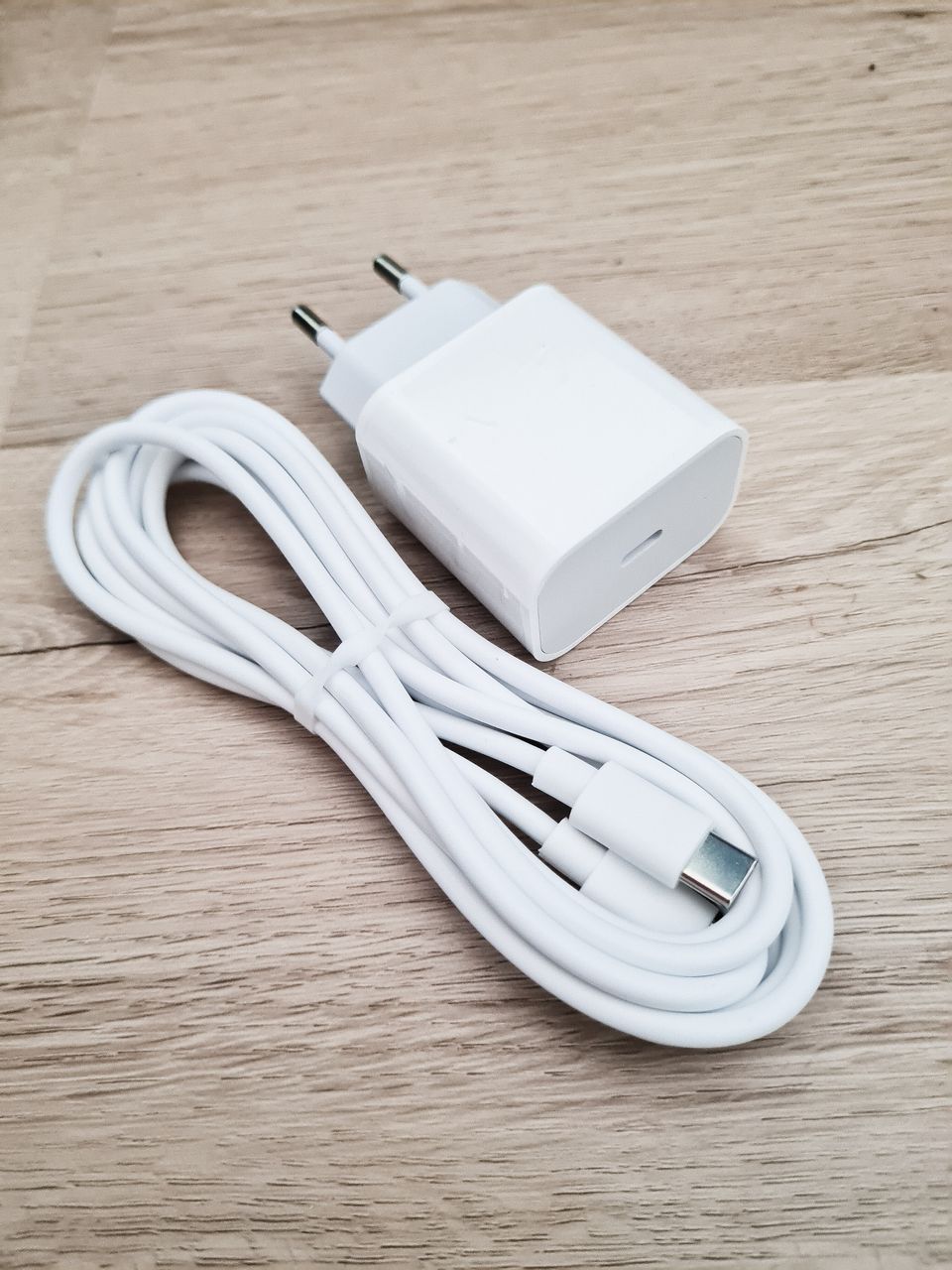 Pikalaturi (35W) & Usb-c johto 2M