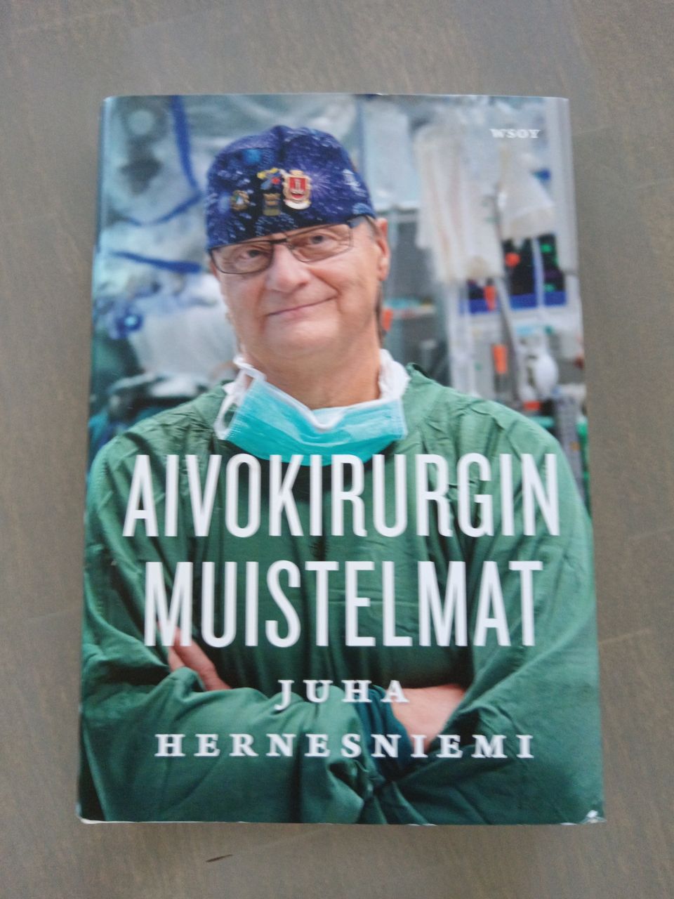 Juha Hernesniemi, Aivokirurgin muistelmat. Nouto Tuusulan Riihikalliosta