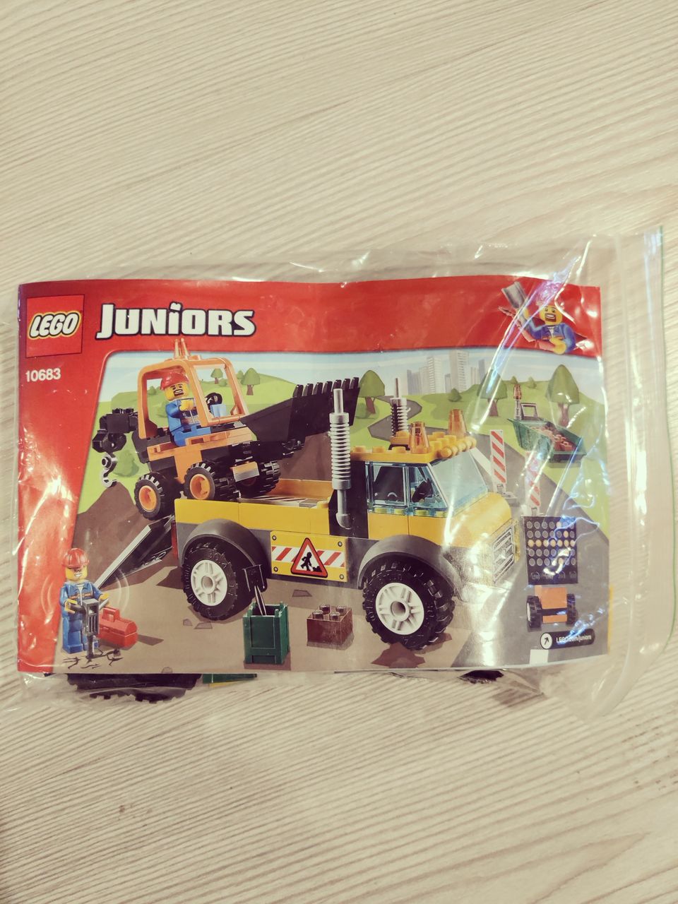 Lego Juniors tietyöauto
