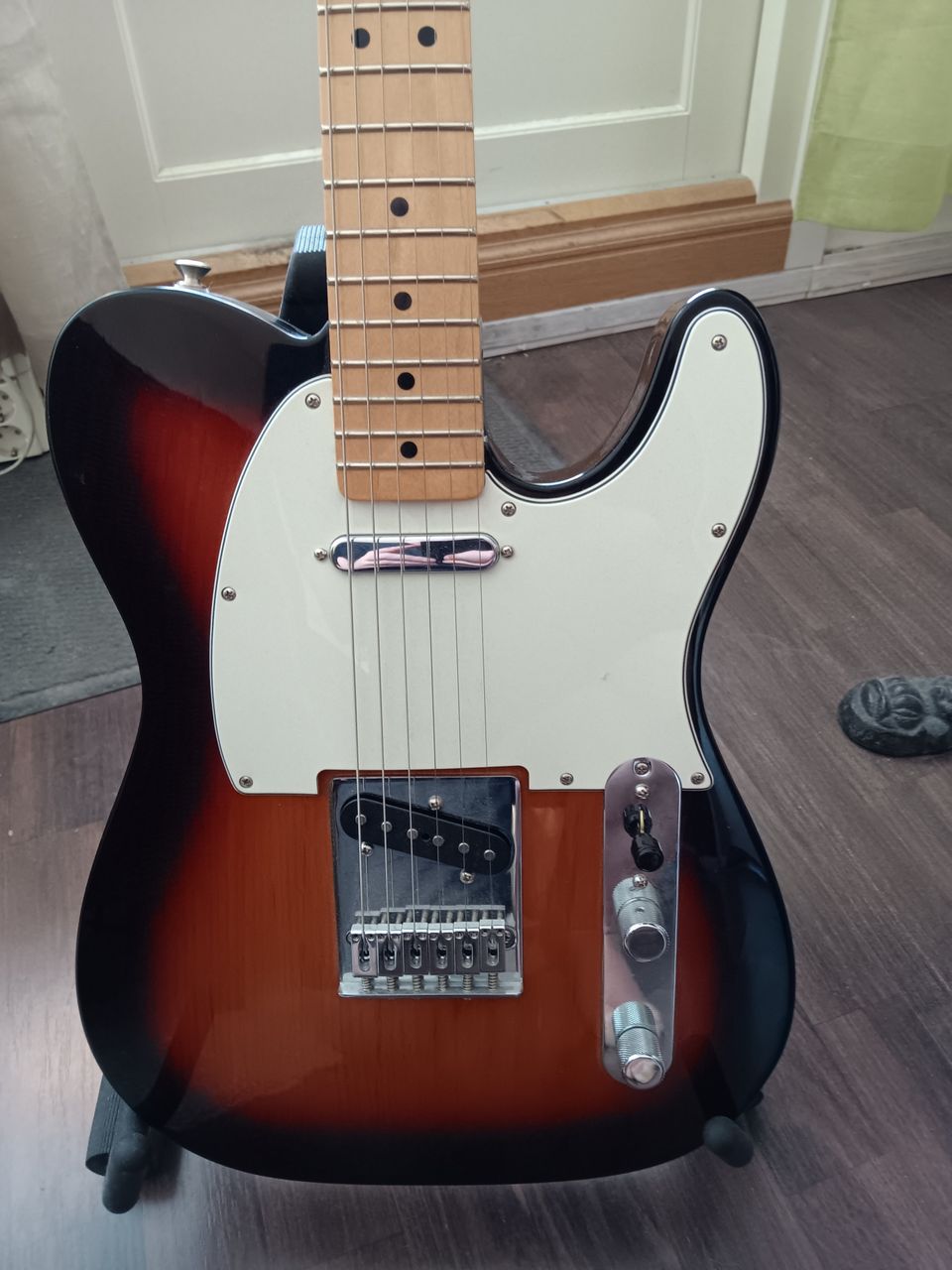 Fender Telecaster (hintaa laskettu)