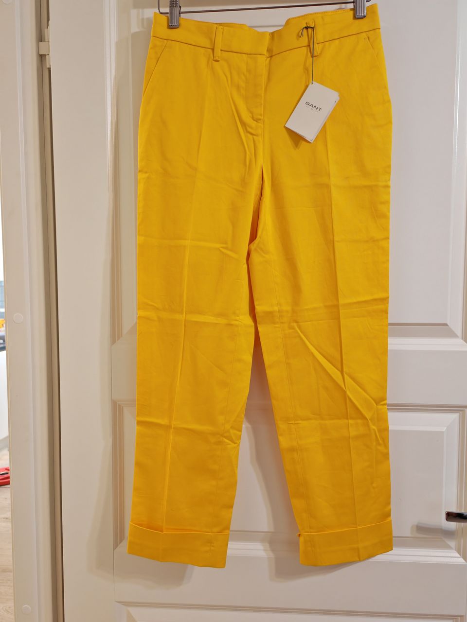 Gant keltaiset housut koko 34 uudet