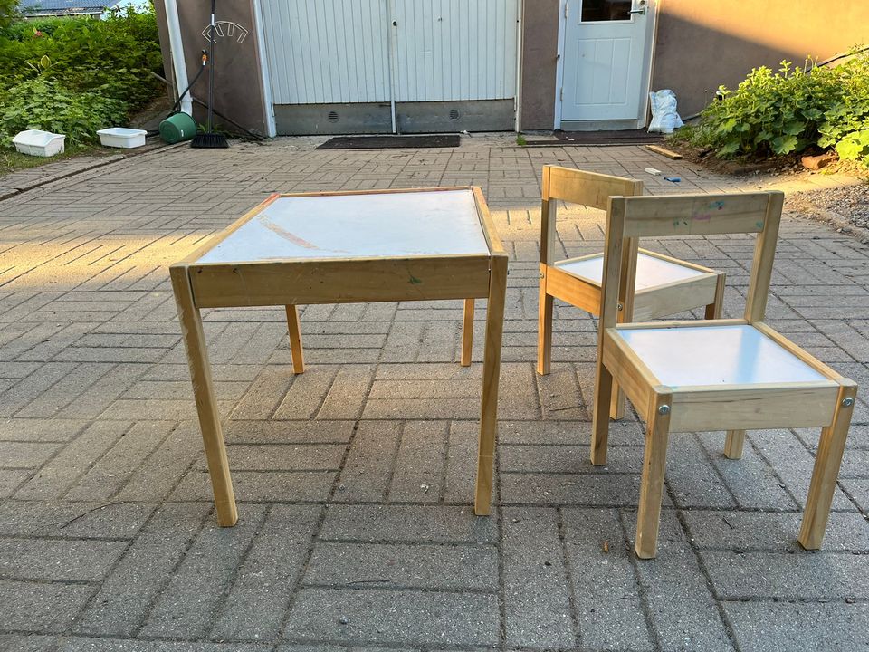Ikea Lätt lasten pöytä ja 2 x tuoli