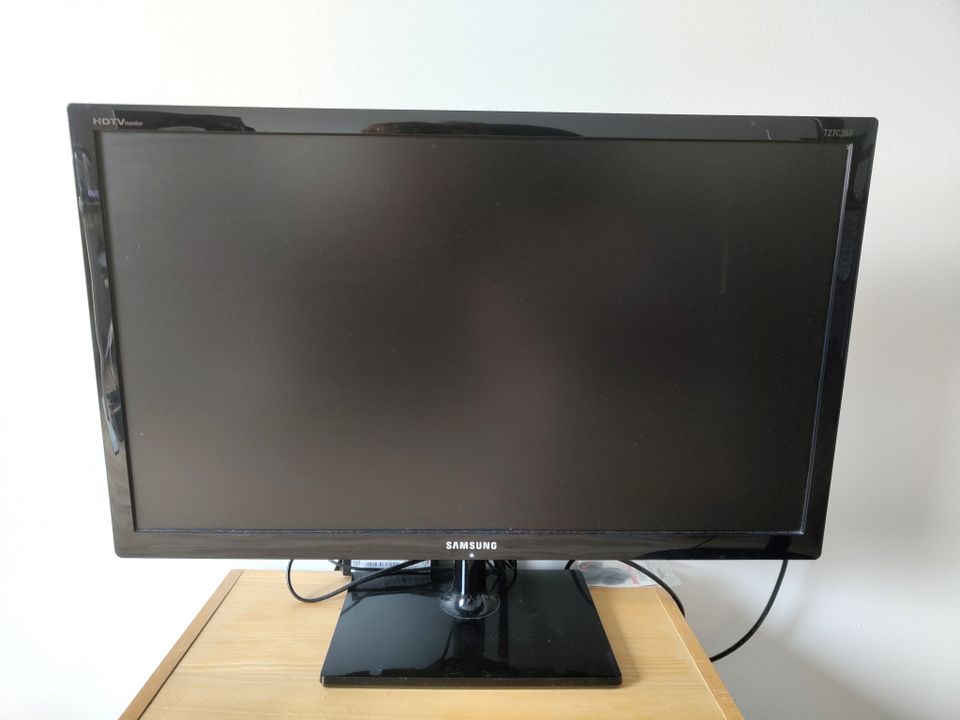 SAMSUNG TV/Näyttö 27"