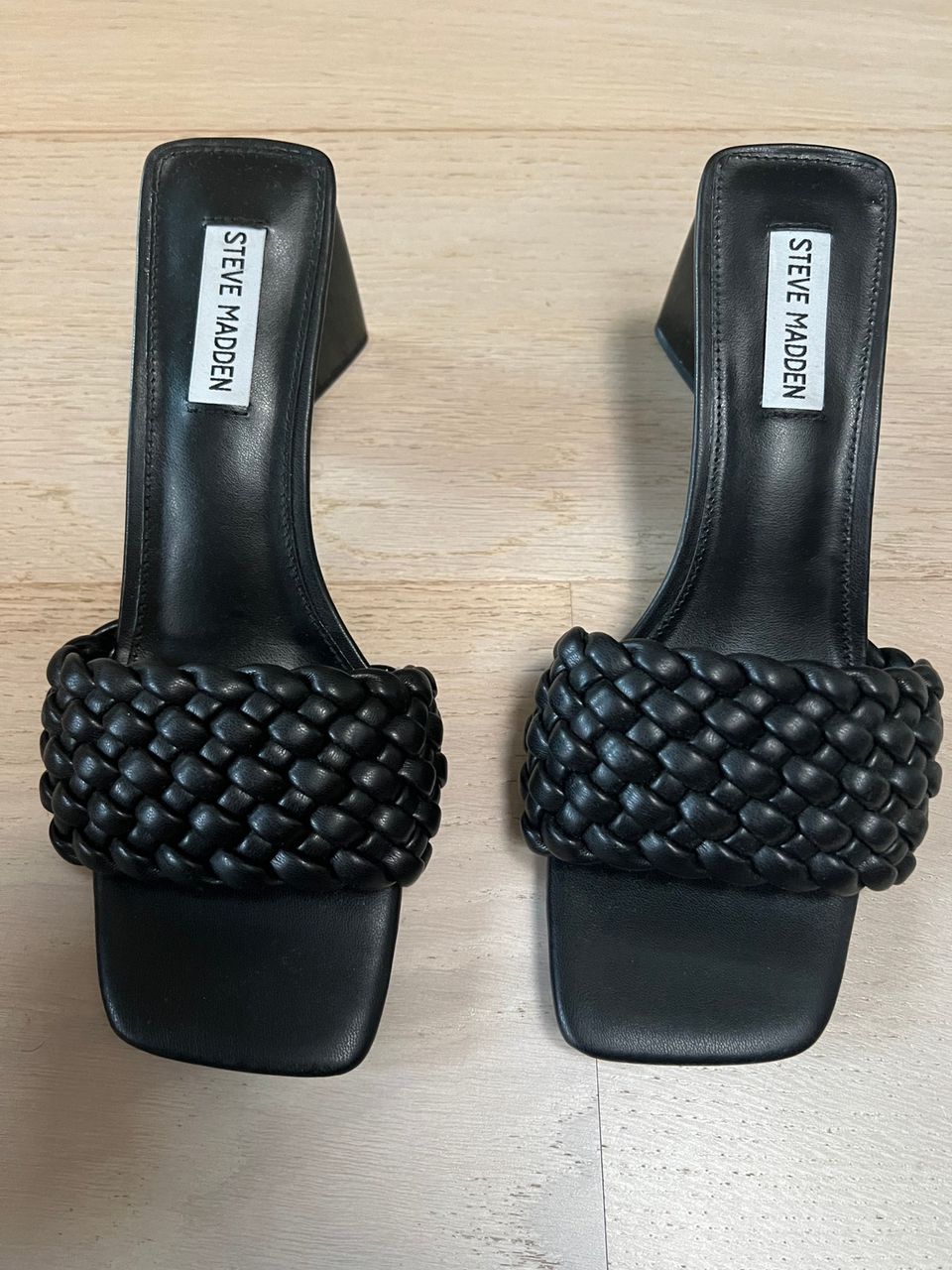 Steve Madden Aspyn korolliset sandaletit / sandaalit / pistokkaat koko 39