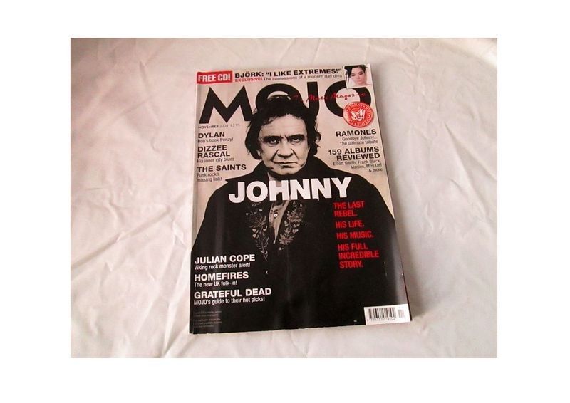 Mojo lehti 11/2004, Johnny Cash, Ramones, Björk