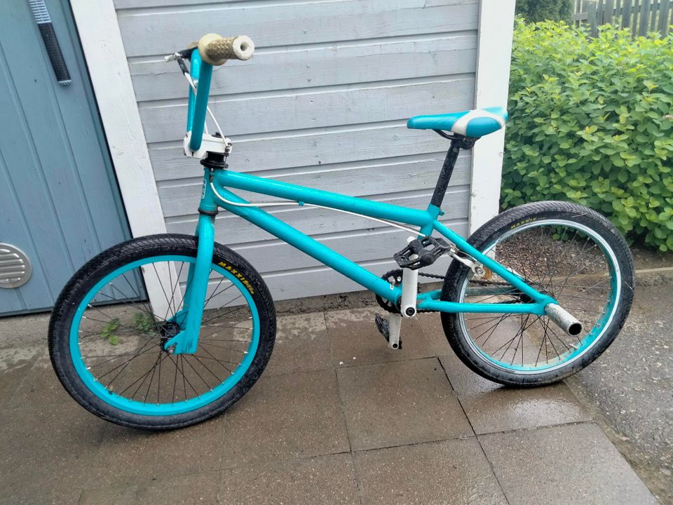 BMX-PYÖRÄ