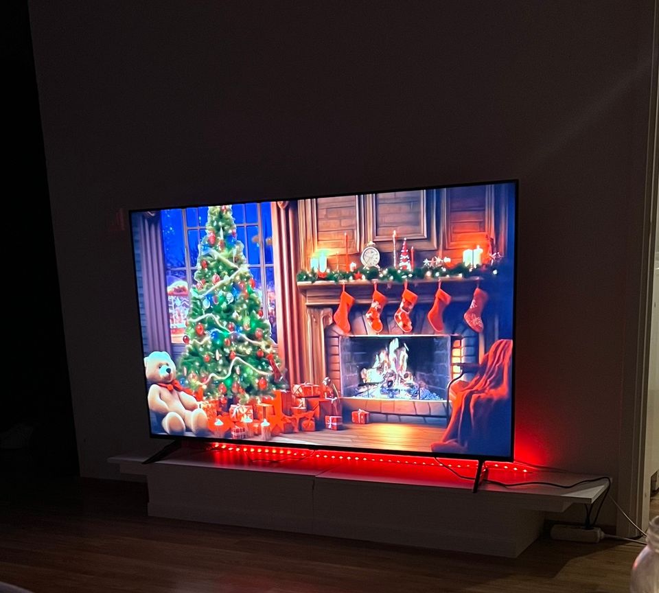 LG UR7300 65" 4K LED TV