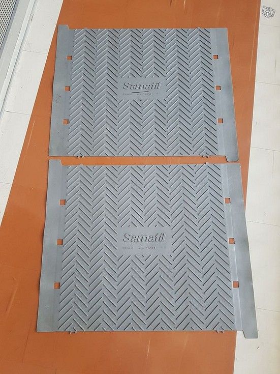 Sarnafil walkway pad PVC 75x60cm 2kpl kumimatto