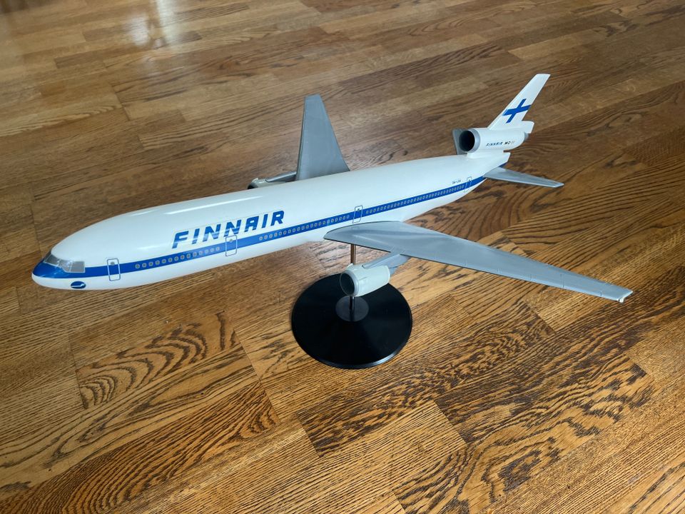 Finnair MD-11 pienoismalli