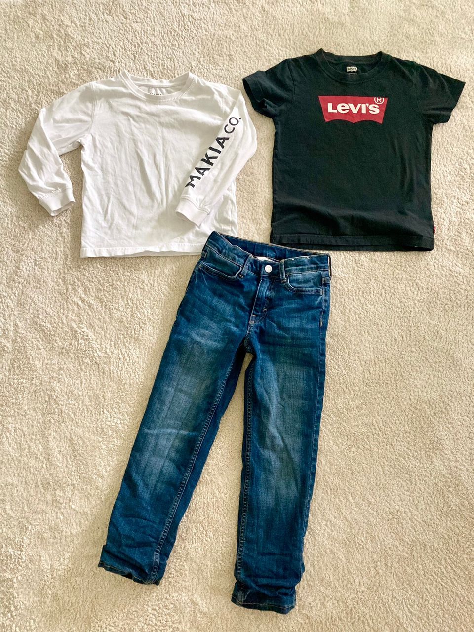 Siisti vaatesetti Makia, Levi’s 128 cm