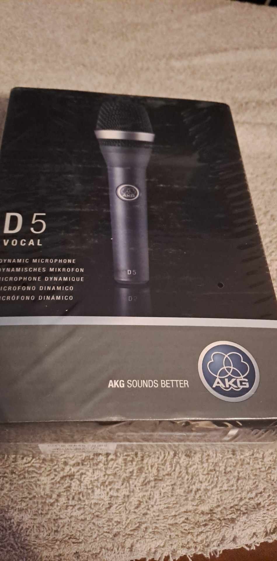 AKG D5