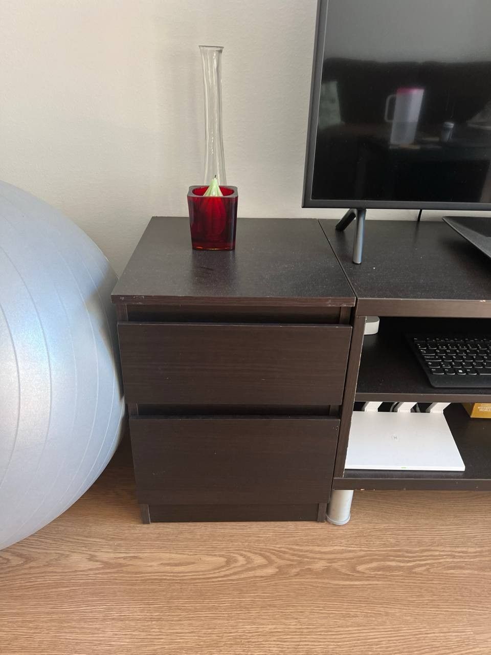 Chest of drawers or bed side table
