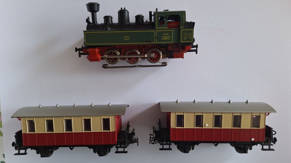 MÄRKLIN 3 sarjaa  VARATTU