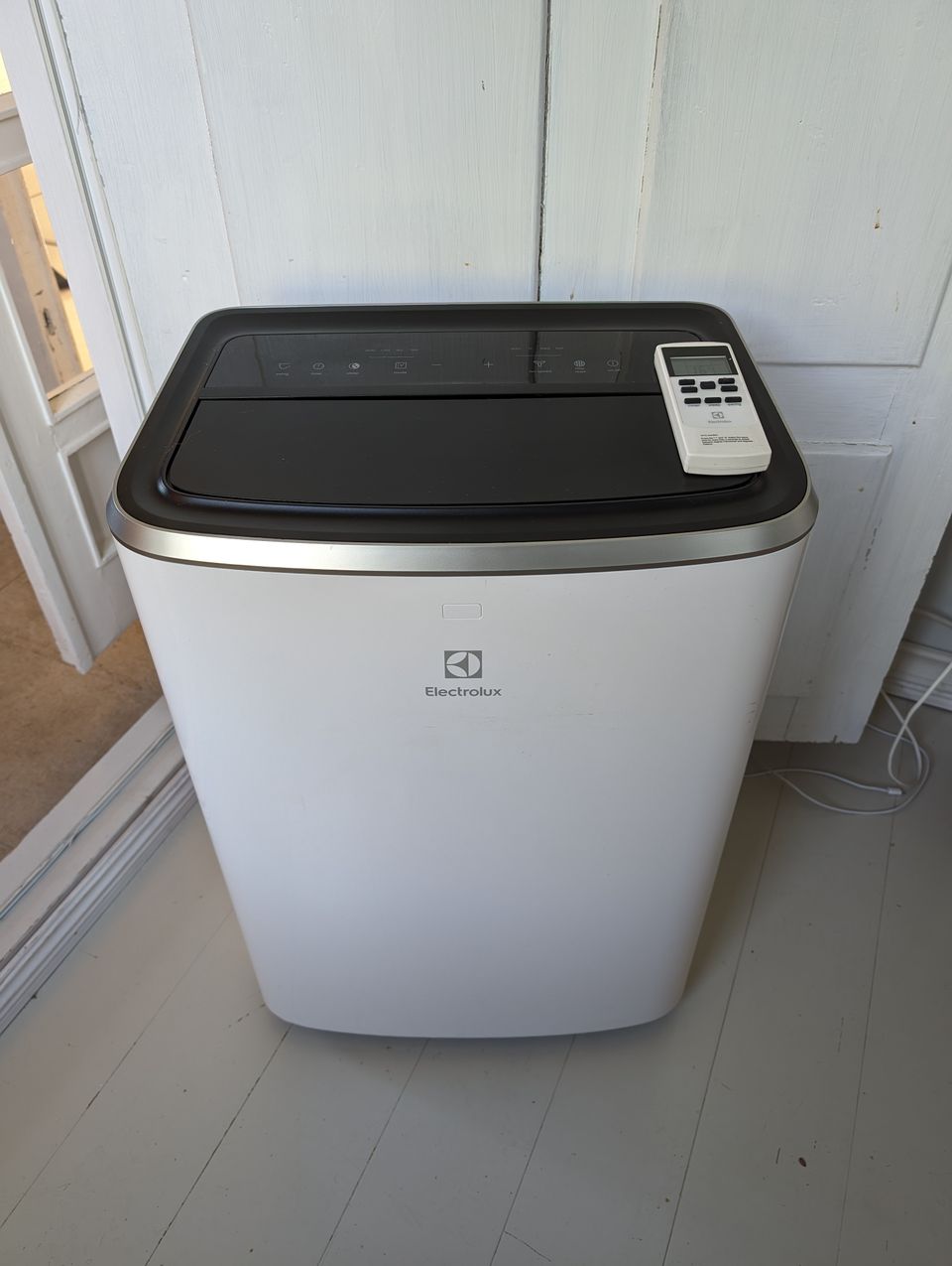 Electrolux EXP26U338CW ChillFlex Pro siirretävä ilmastointilaite