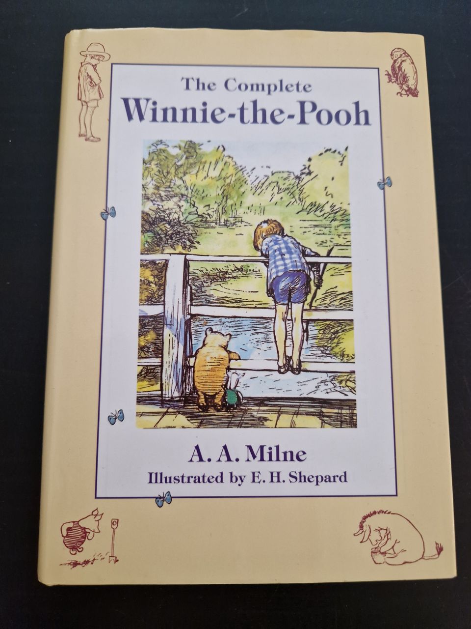 Complete Winnie the pooh , englanninkiel Nalle puh LUKEMATON