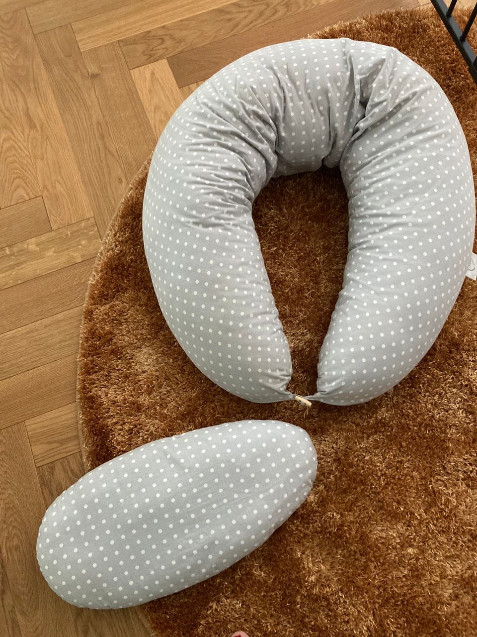 Pregnancy and breastfeeding pillow/baby nest