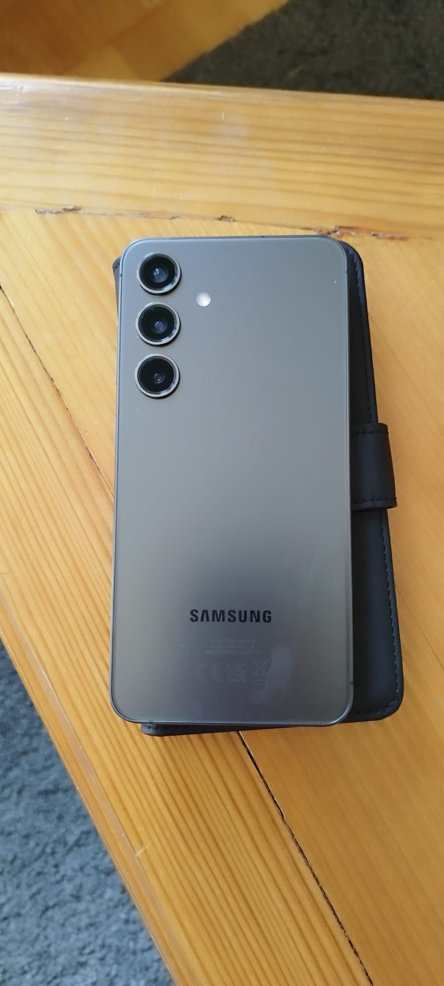 Samsung s24 8/256 kuin uusi