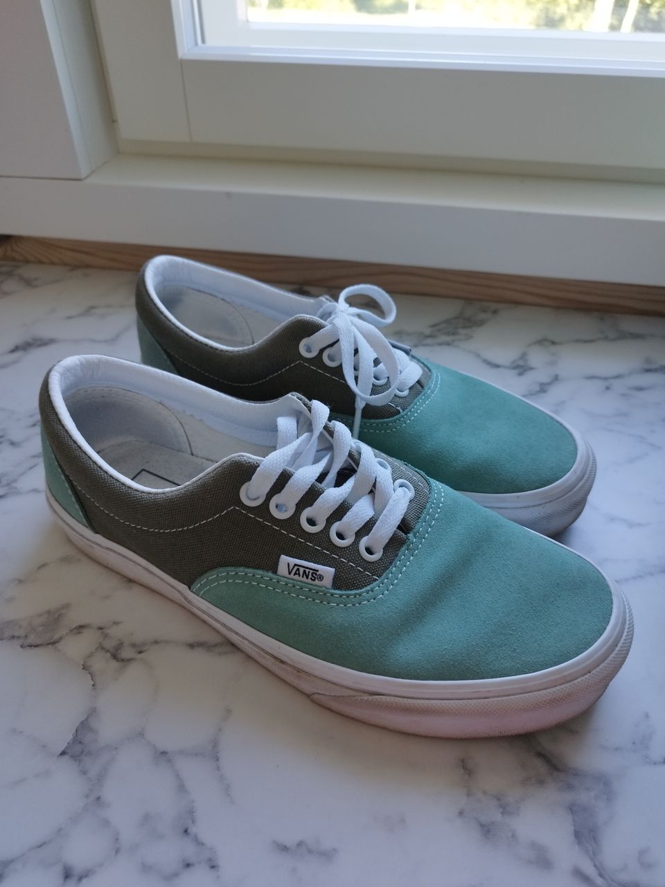 Vans tennarit