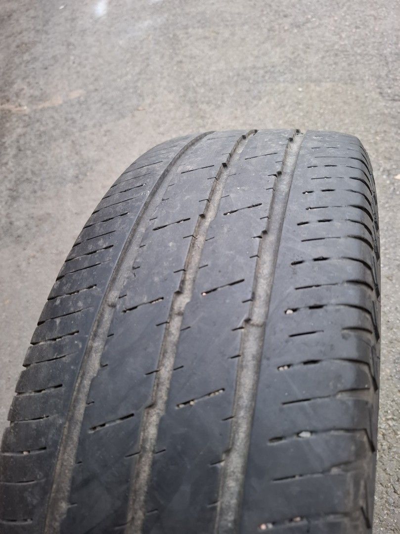 215/65R16C Continental Vanco 2