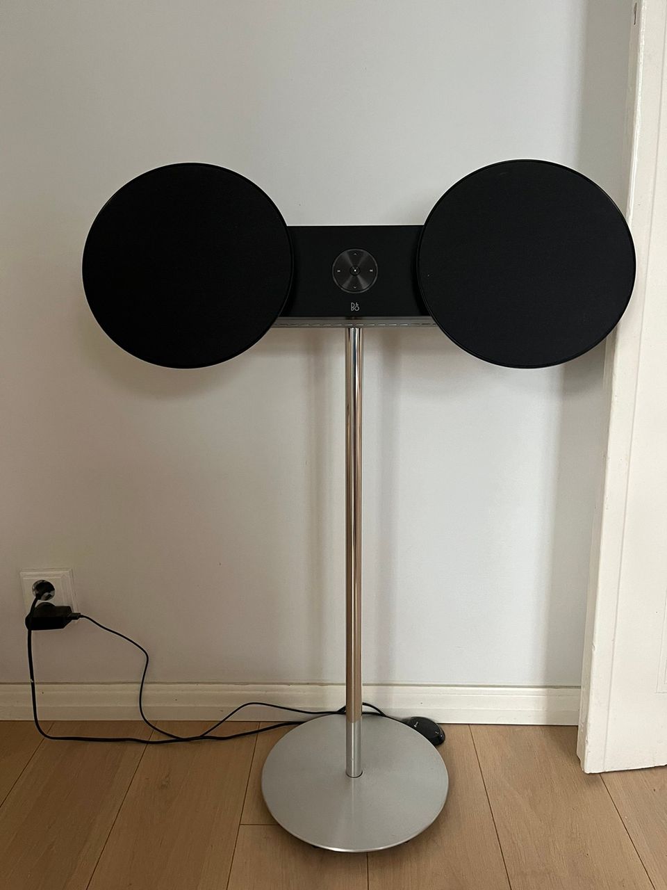 Bang & Olufsen Beoplay A8 MK2 Dock with Airplay and DLNA - Bluetooth