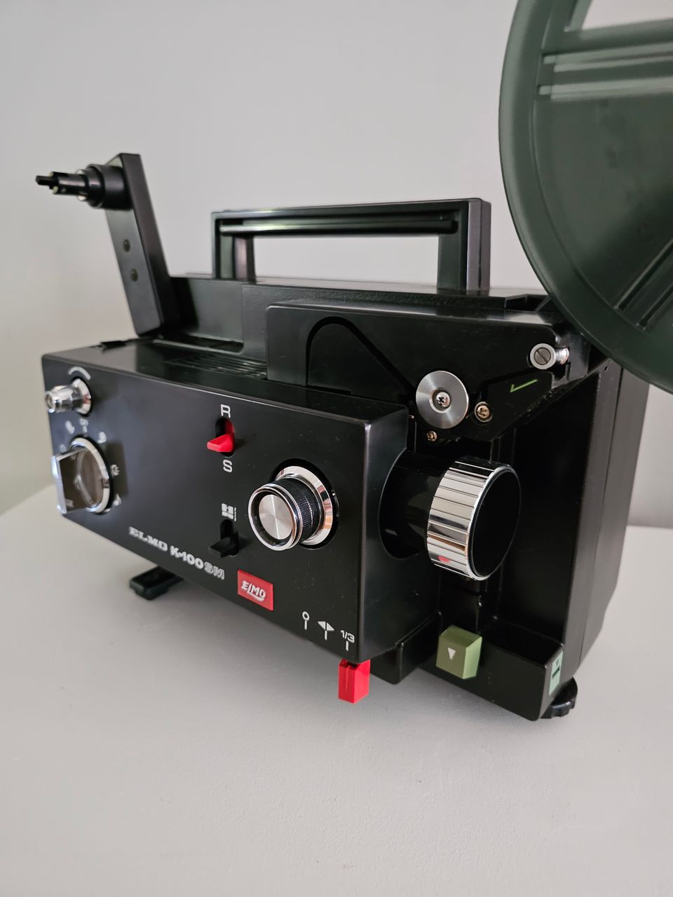 Elmo K-100SM 8mm projector