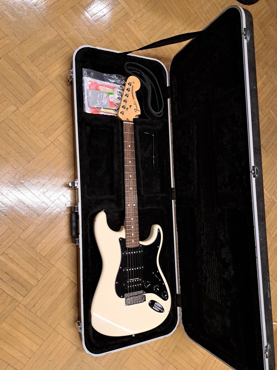 MIA Fender Stratocaster