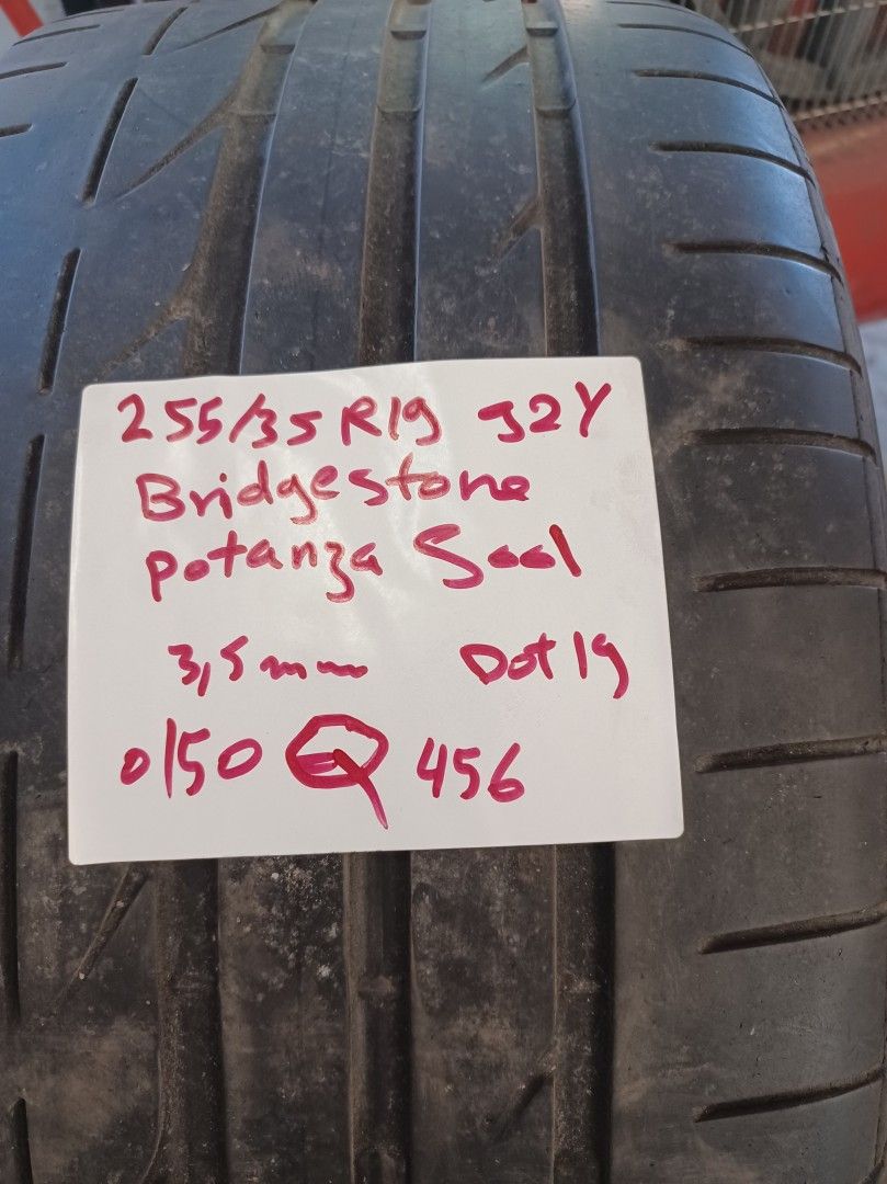 Kesärenkaat 255/35R19 92Y Bridgestone Potanza S001 Q456