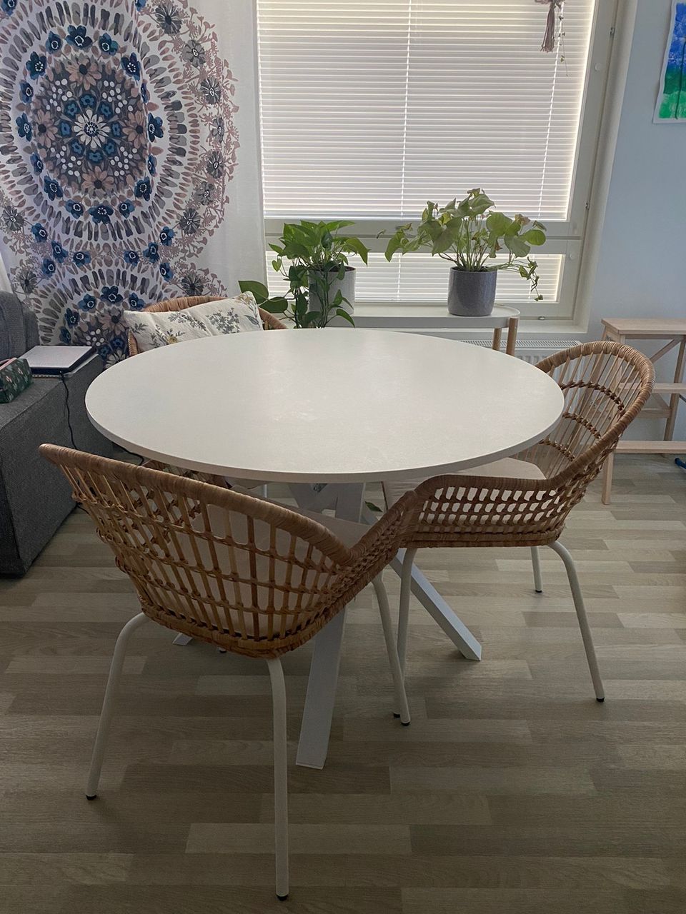 Ikea mariedamm keittiönpöytä