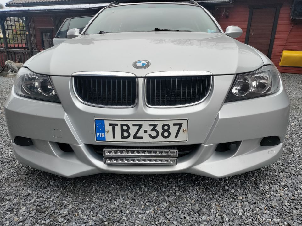 BMW E90, E91 osia